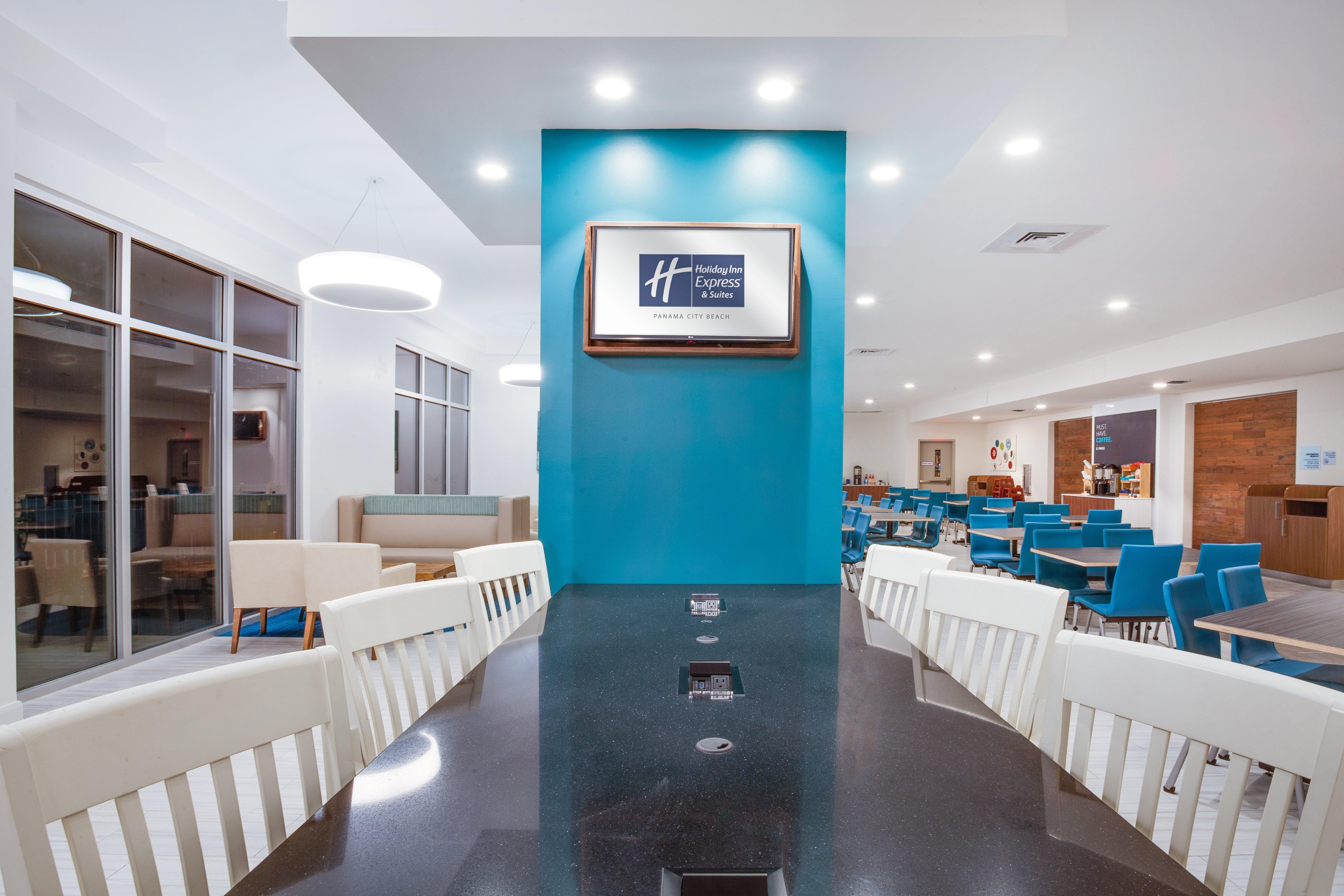 Holiday Inn Express & Suites Panama City Beach Beachfront By Ihg מראה חיצוני תמונה