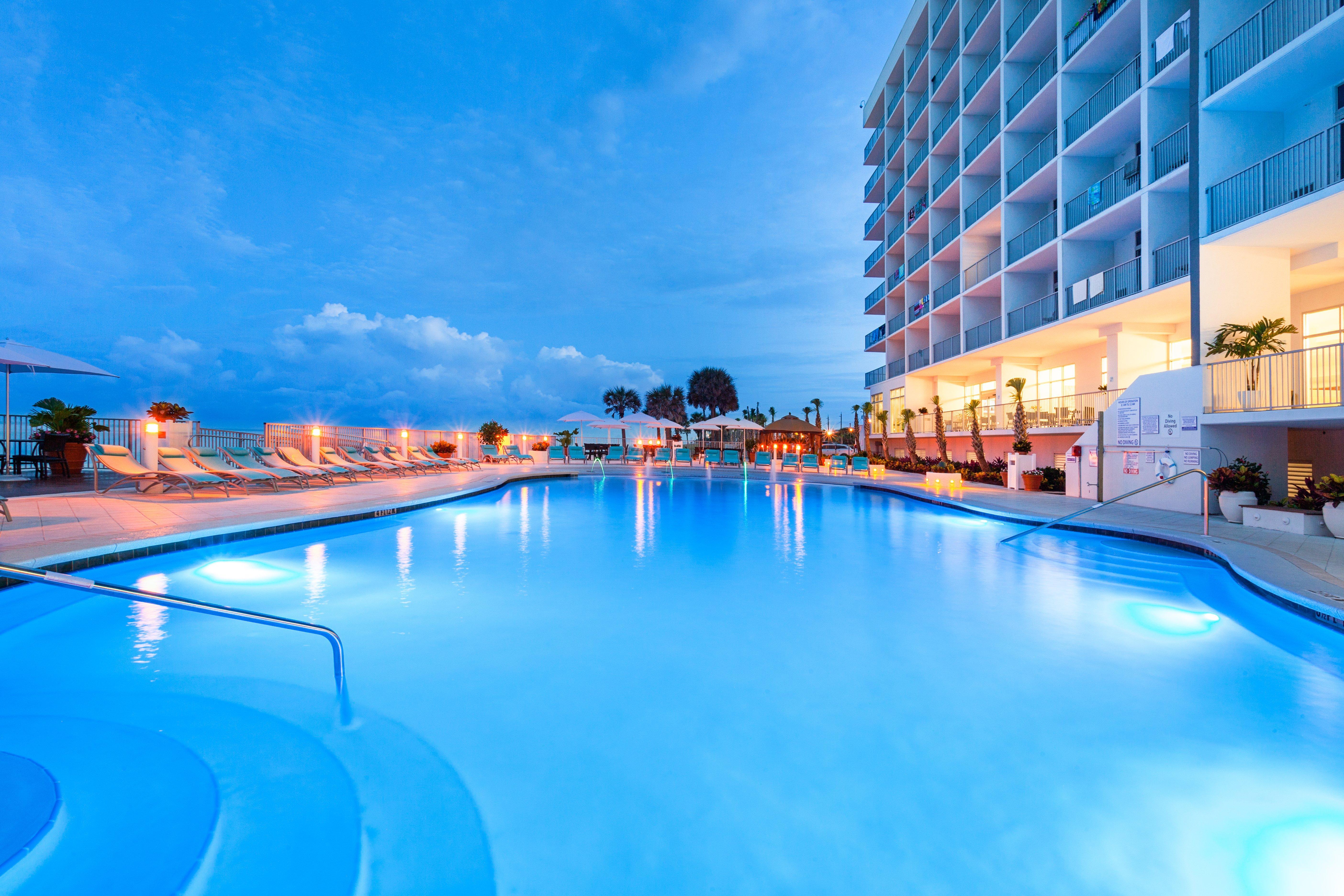 Holiday Inn Express & Suites Panama City Beach Beachfront By Ihg מראה חיצוני תמונה