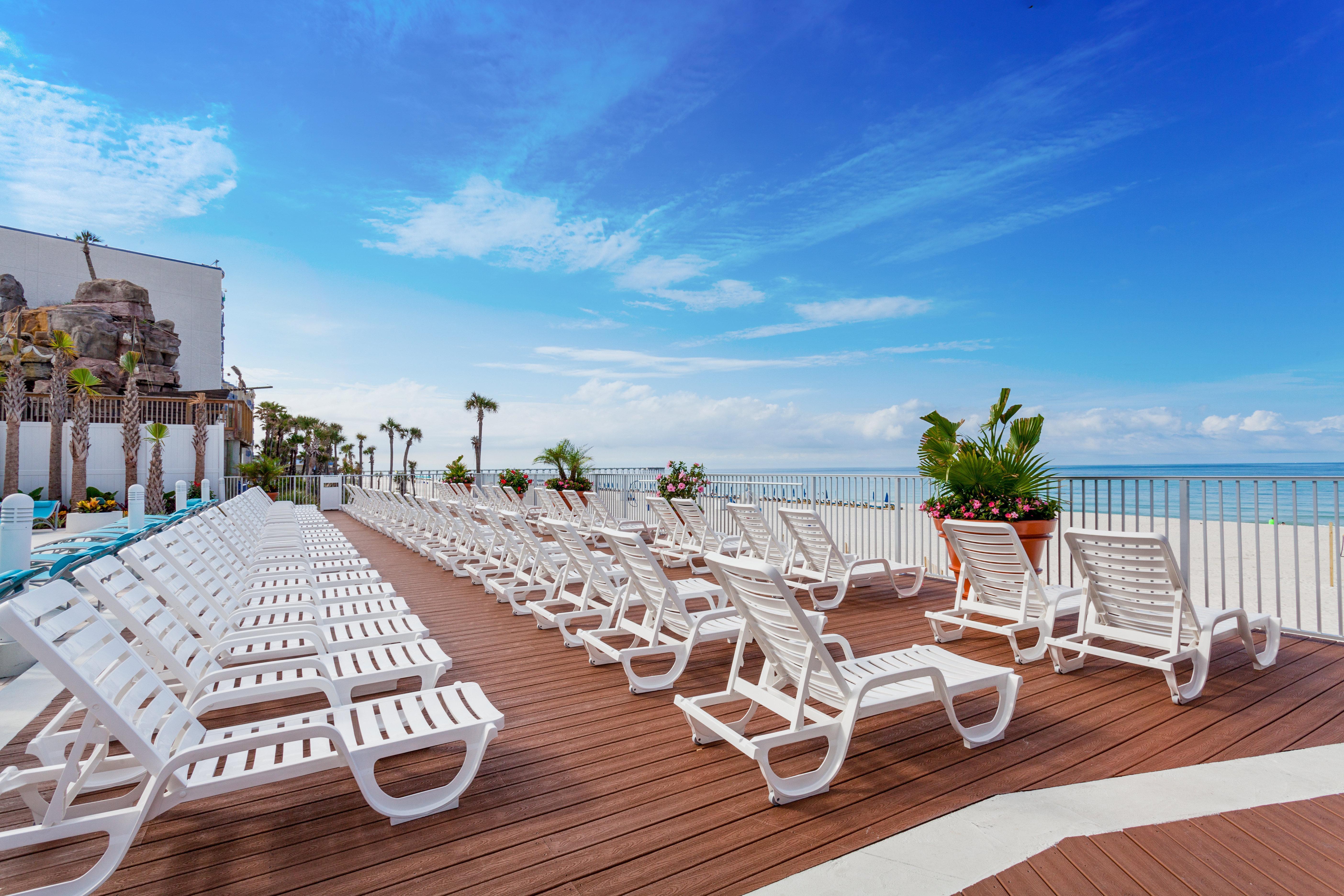 Holiday Inn Express & Suites Panama City Beach Beachfront By Ihg מראה חיצוני תמונה