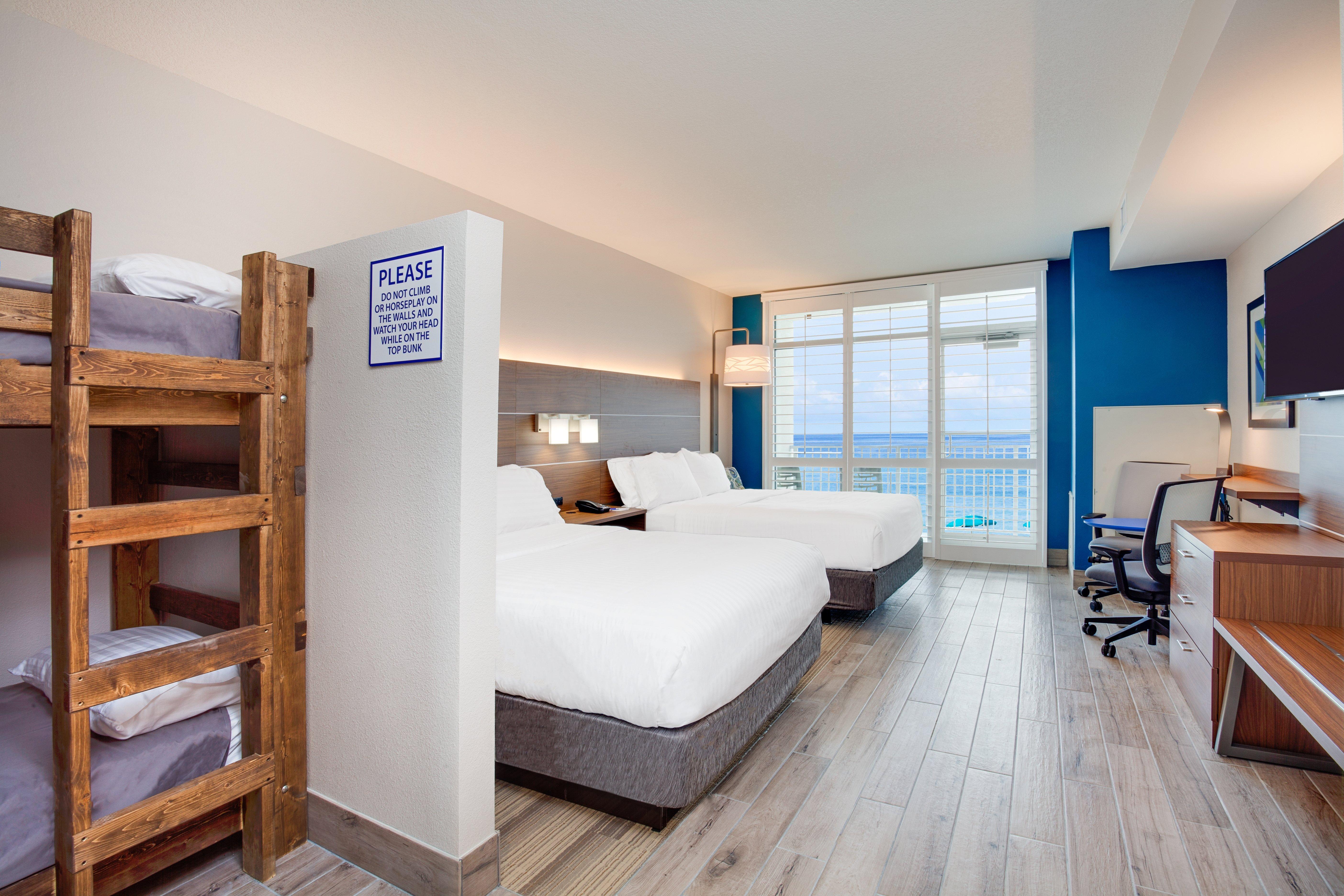 Holiday Inn Express & Suites Panama City Beach Beachfront By Ihg מראה חיצוני תמונה