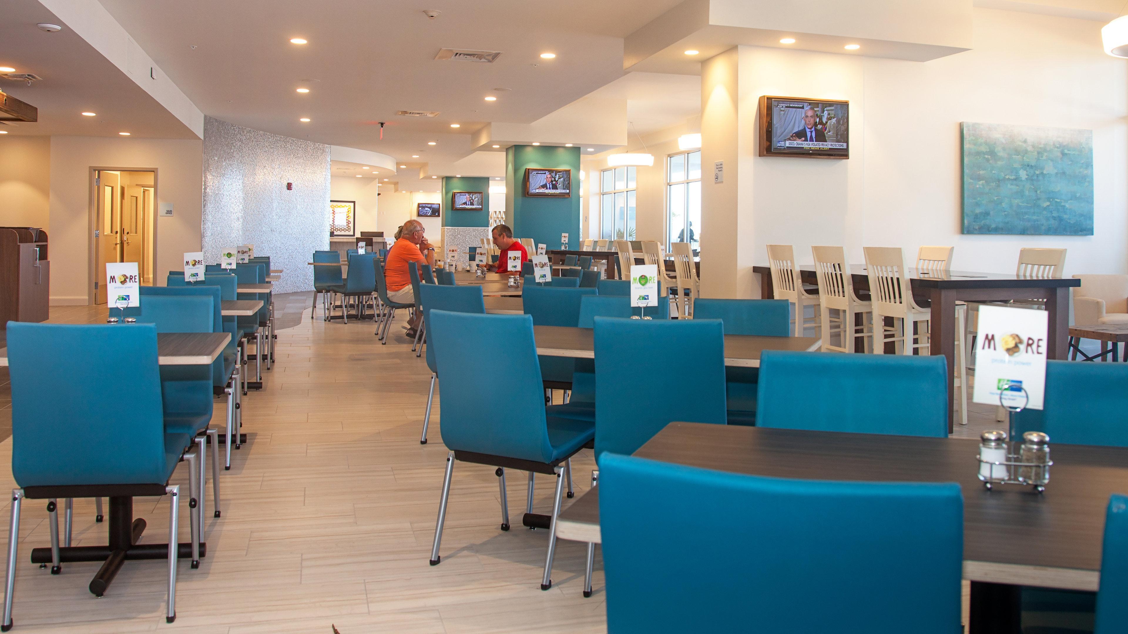 Holiday Inn Express & Suites Panama City Beach Beachfront By Ihg מראה חיצוני תמונה