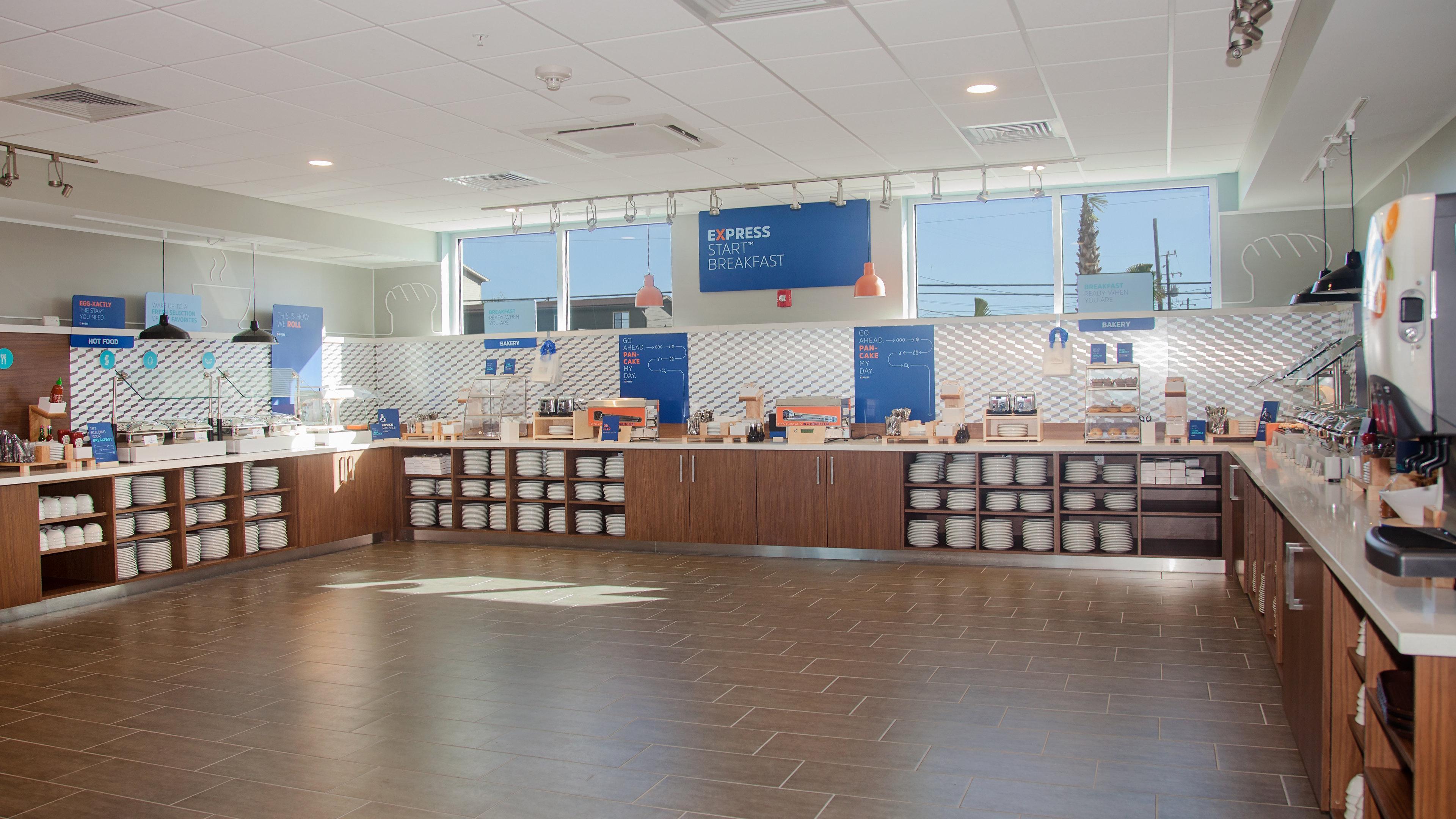 Holiday Inn Express & Suites Panama City Beach Beachfront By Ihg מראה חיצוני תמונה