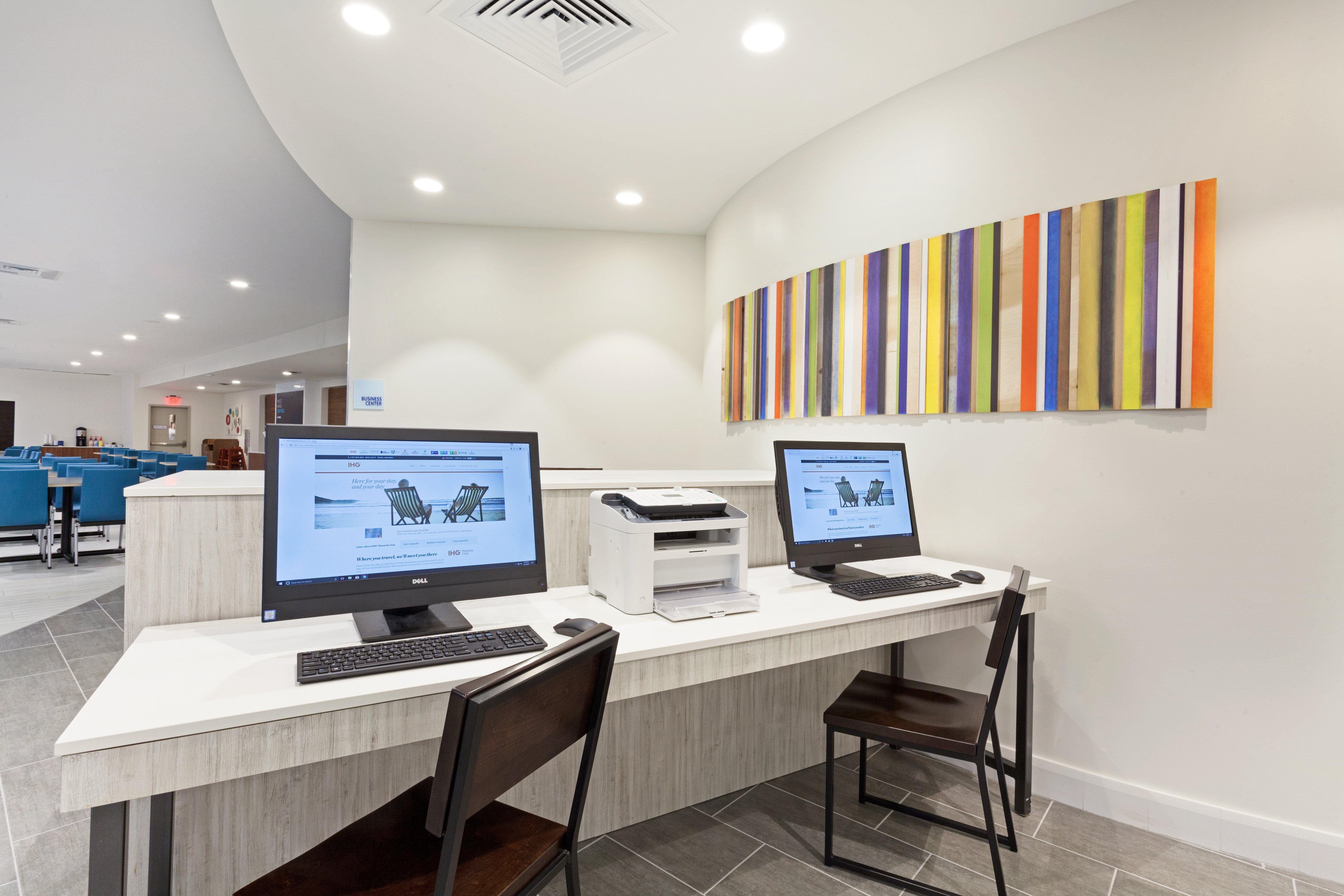 Holiday Inn Express & Suites Panama City Beach Beachfront By Ihg מראה חיצוני תמונה