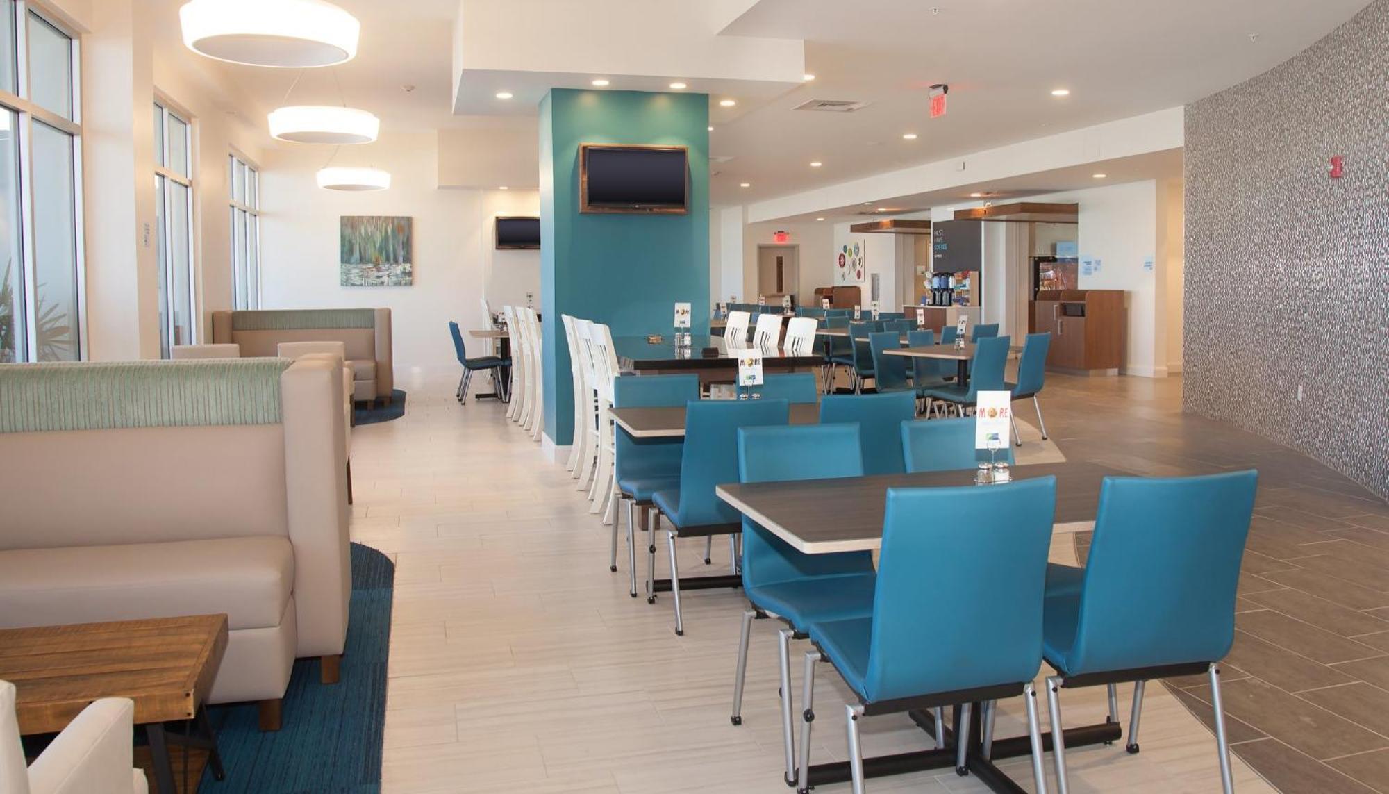 Holiday Inn Express & Suites Panama City Beach Beachfront By Ihg מראה חיצוני תמונה