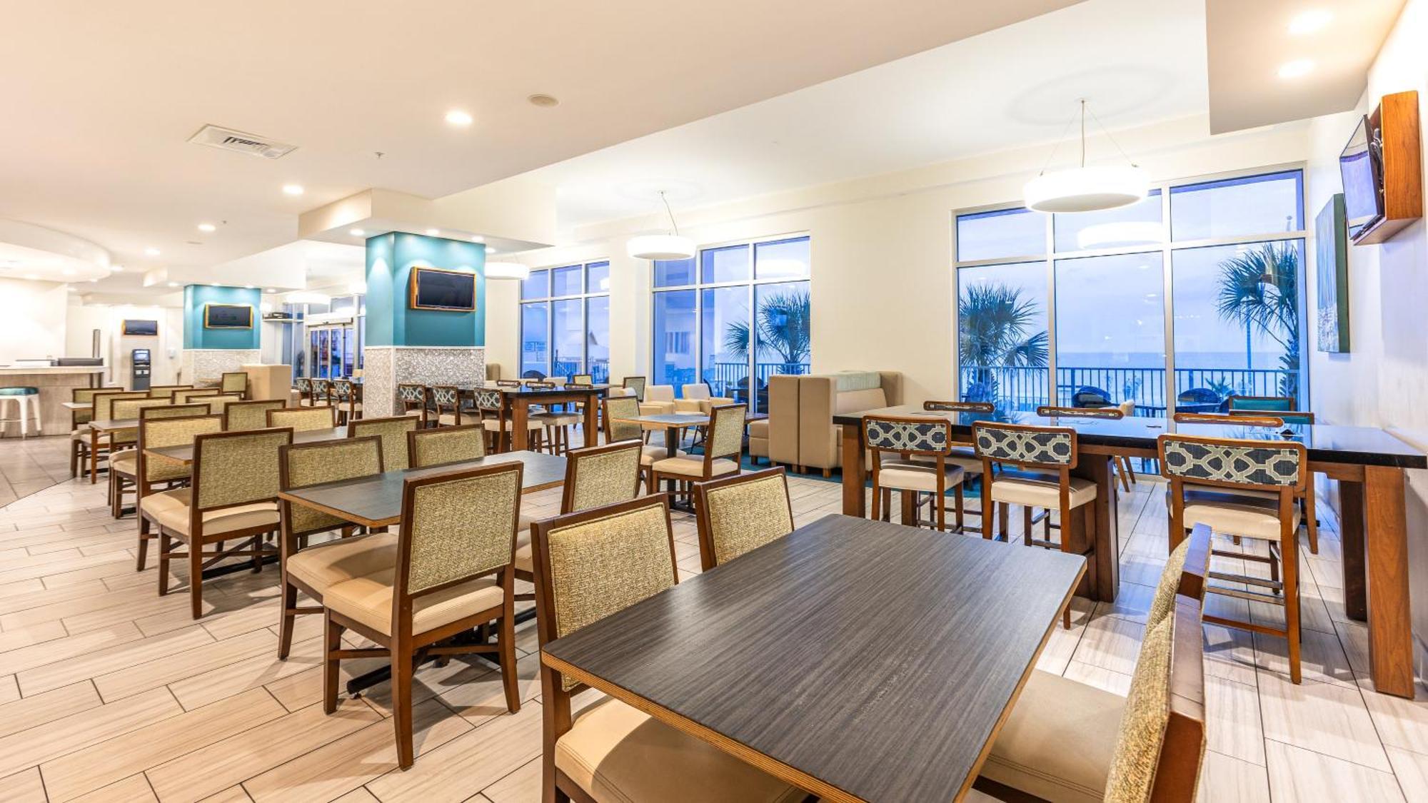 Holiday Inn Express & Suites Panama City Beach Beachfront By Ihg מראה חיצוני תמונה